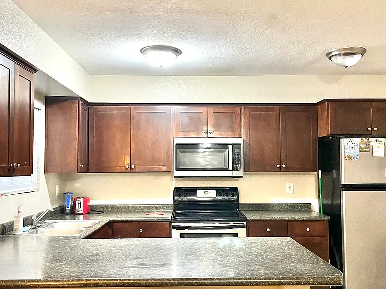 1014 E Spence Ave — Photo 9