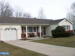 12 Sedgwick Rd, Hamilton, NJ 08690