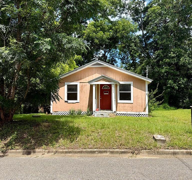 1st image of 304 Opp Ave
