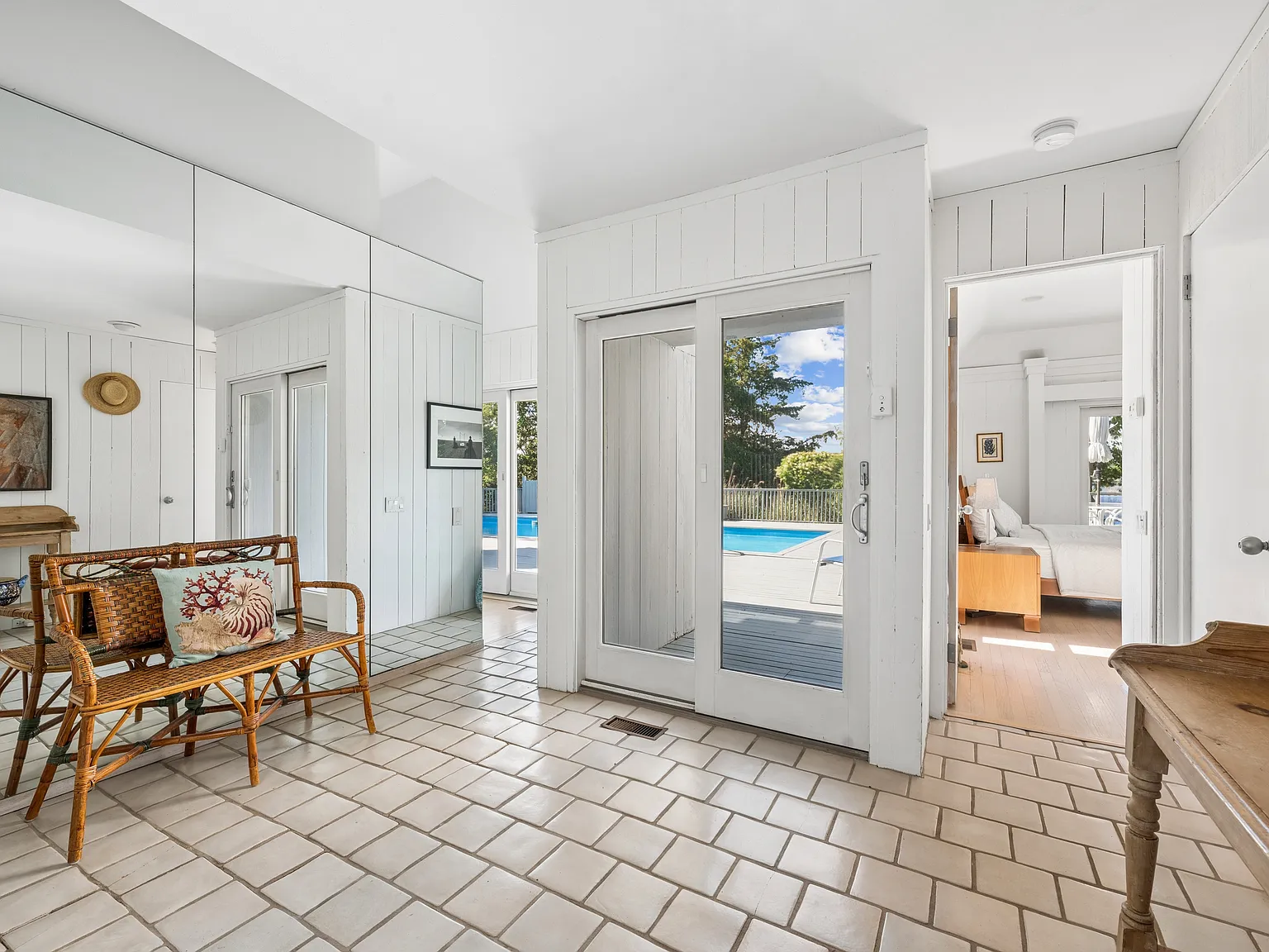 Sag Harbor Waterfront in Redwood Community — Photo 4