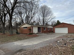 1830 Fox Hill Dr, Indianapolis, IN 46228