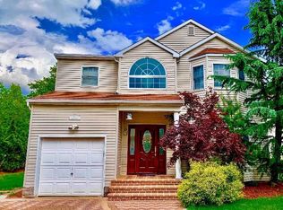 101 Paolo Ct, Plainview, NY 11803