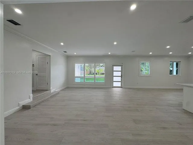 8305 SW 117th Ter — Photo 8