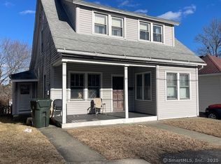 257 Vauxhall St, New London, CT 06320