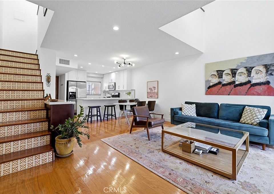 1st image of 10926 Bluffside Dr Unit 25
