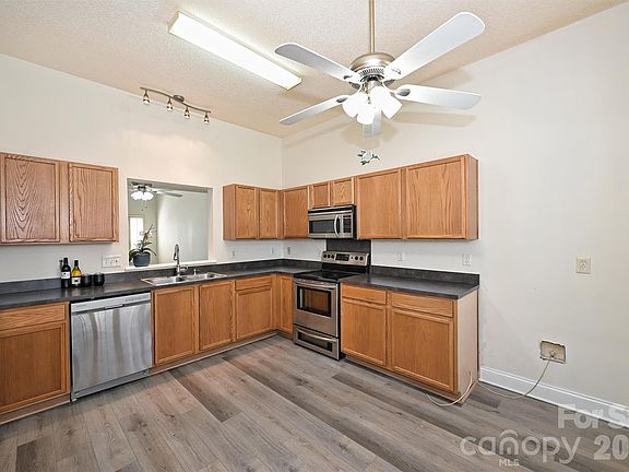 3rd image of 1230 Winding Path Rd