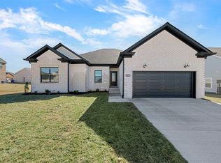 8758 Stuart Farm Ave, Bowling Green, KY 42104