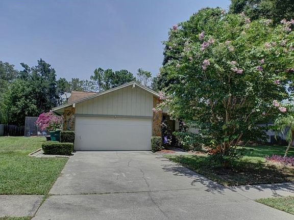 3rd image of 2783 Northcote Dr