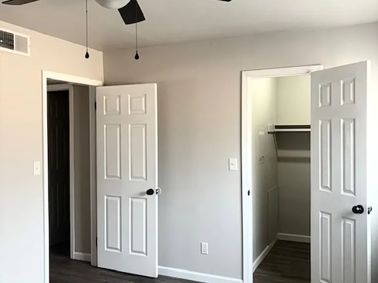 Fairway Apartments — Photo 52