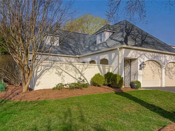 24 Graylyn Place Ln, Winston Salem, NC 27106
