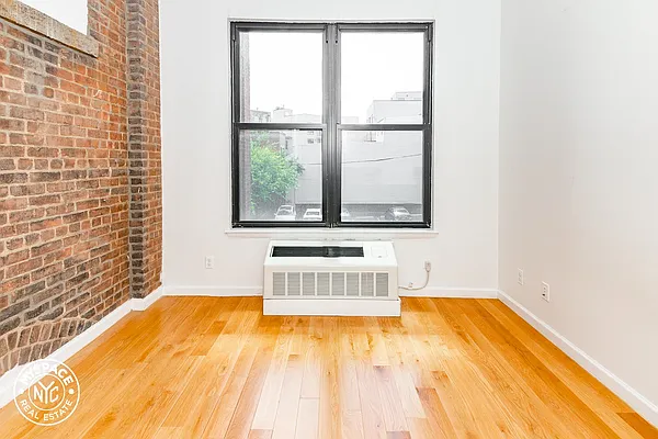 Rented by MySpaceNYC | media 19