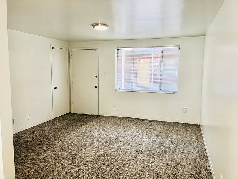 227 E St — Photo 12