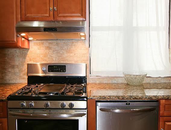 3rd image of 1864 A C Powell Blvd APT 5