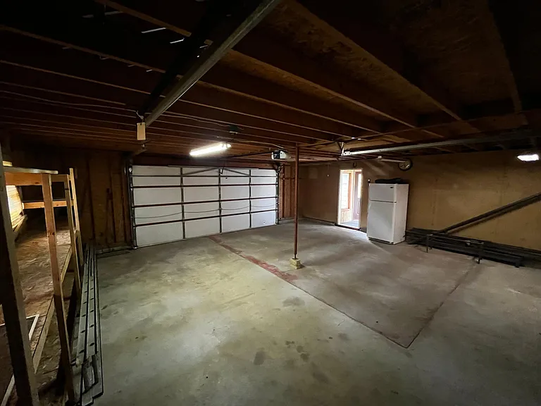 441 N Davis Rd — Photo 18