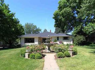 574 Sheridan Rd, Waterloo, IA 50701