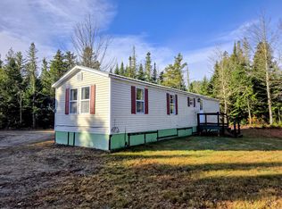 15 Moose Dr, Phillips, ME 04966