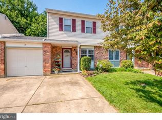 3 Bradley Dr, Newark, DE 19702
