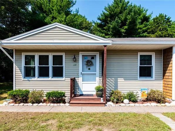 12 N Castle Way #D, Charlestown, RI 02813