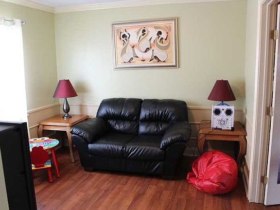 4th image of 2232 Deerlick Ln