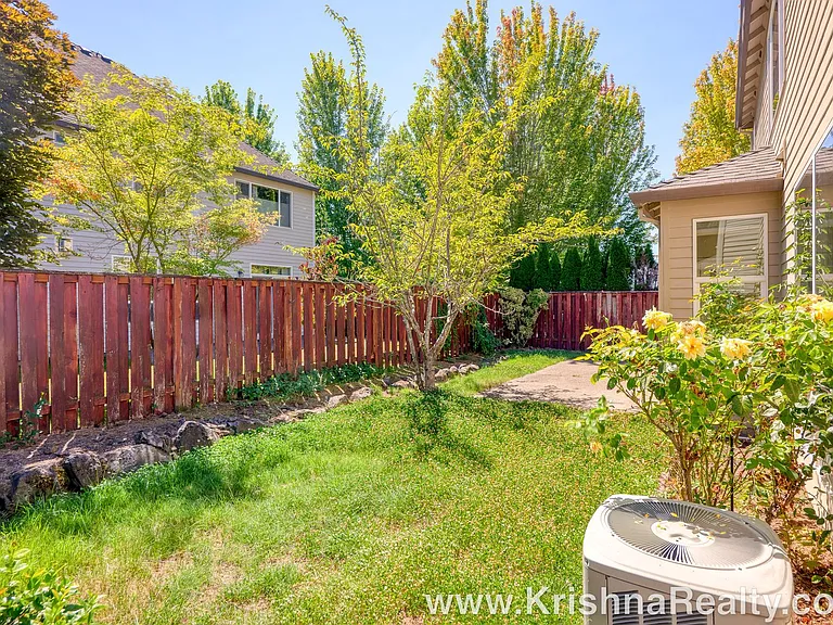 13686 NW Henninger Ln — Photo 23