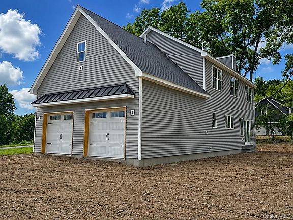 3rd image of 17 Sunset Lane