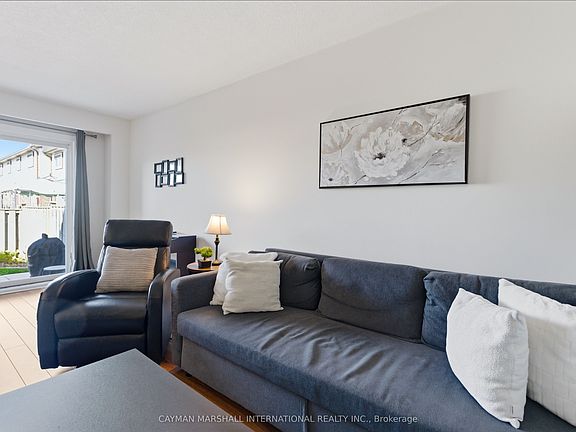 5th image of 44 Jenkins Ln