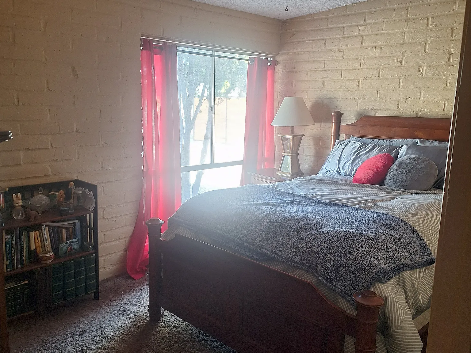 4 bed, 1521 sqft, $900 — Photo 1