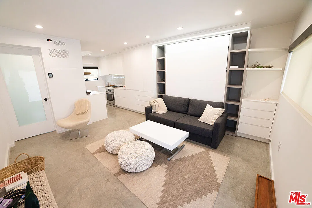 Studio, 1.0 bath, 500 sqft, $3,750 — Photo 3