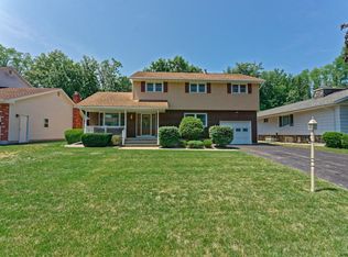 1005 Anthony Dr, Schenectady, NY 12303