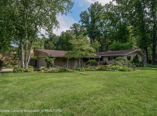 2719 W Libbie Dr, Lansing, MI 48917
