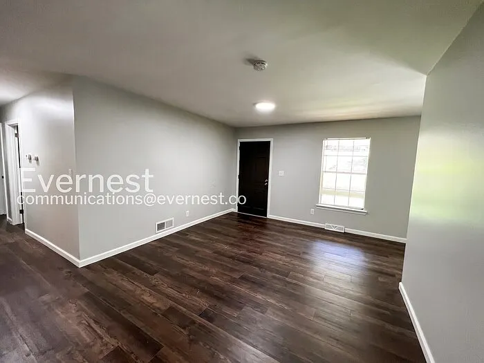 222 Rebecca Dr — Photo 6