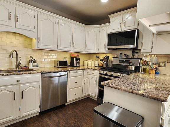 5th image of 1609 Scenic View Dr