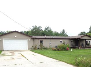 4813 N Mid Bay County Line Rd, Midland, MI 48642
