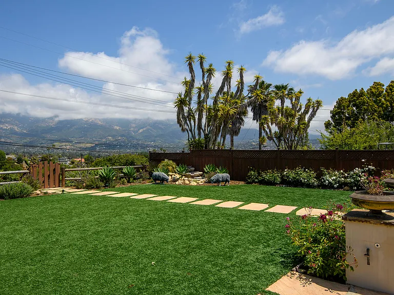 1521 Crestline Dr — Photo 15