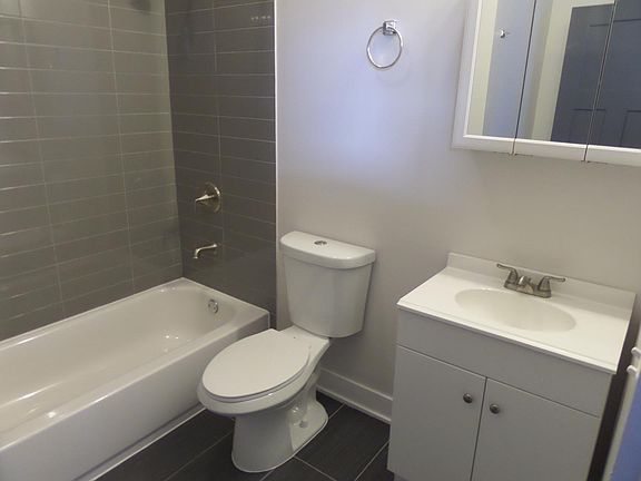 5th image of 1812 S Ashland Ave #2F