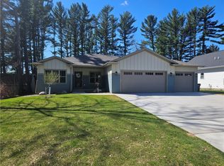4045 Harless Rd, Eau Claire, WI 54701