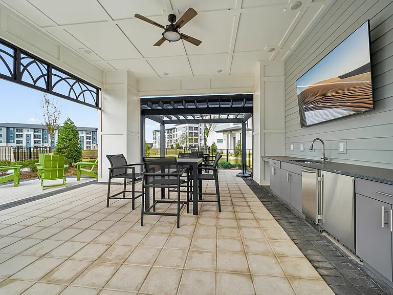 Brio Parc Apartments & Townhomes — Photo 38