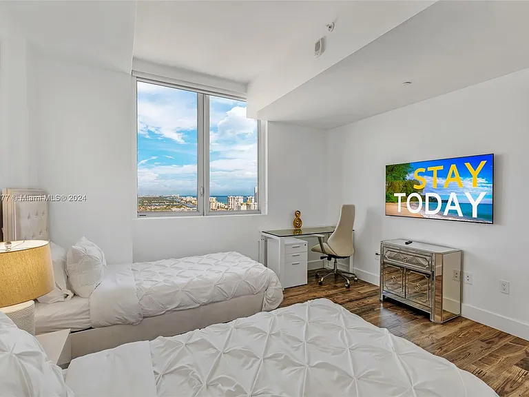 2600 E Hallandale Beach Blvd #T3302 — Photo 22