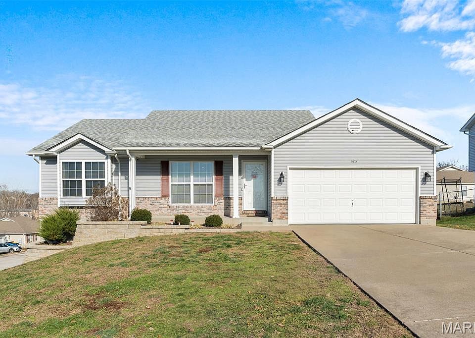 1st image of 323 Park Hill Dr