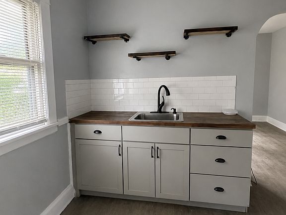 5th image of 1114 E 64th St APT 2