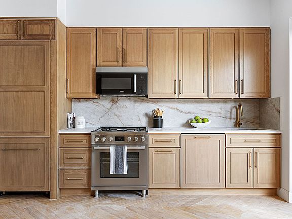 3rd image of 128 Summit St APT 2