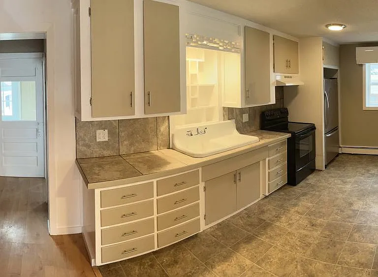 127 11th Ave #101 — Photo 3