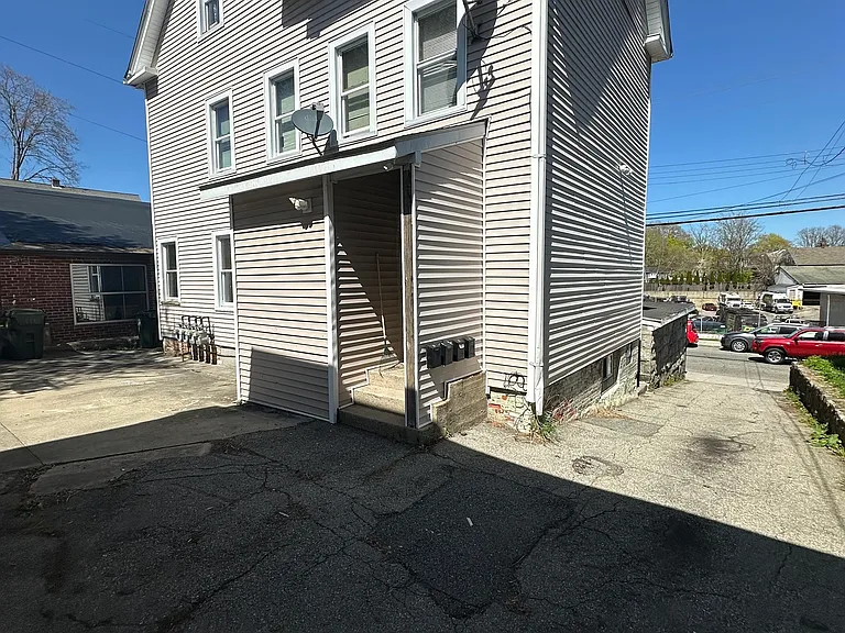 42 Jefferson Ave — Photo 12