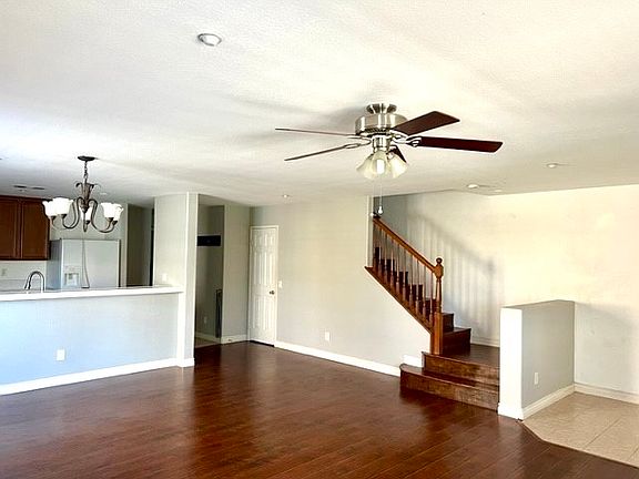 3rd image of 25792 Iris Ave Unit B
