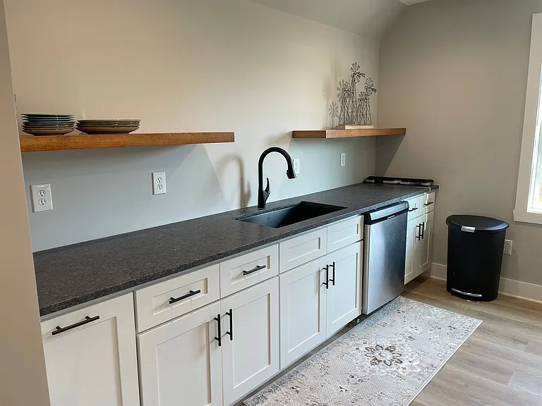 3656 Windy Point Rd SW — Photo 53