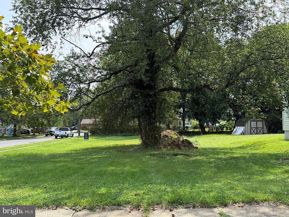 2nd image of 300 Washington Ave W