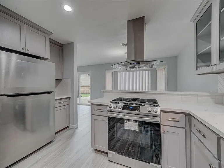 78 Brookflower Rd — Photo 3