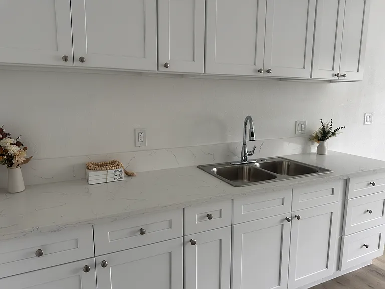 18337 Kittridge St #2 — Photo 5