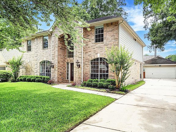 2nd image of 3221 N Woodstream Way