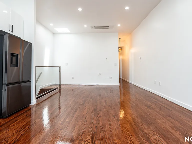 431 Cleveland St #3 — Photo 12
